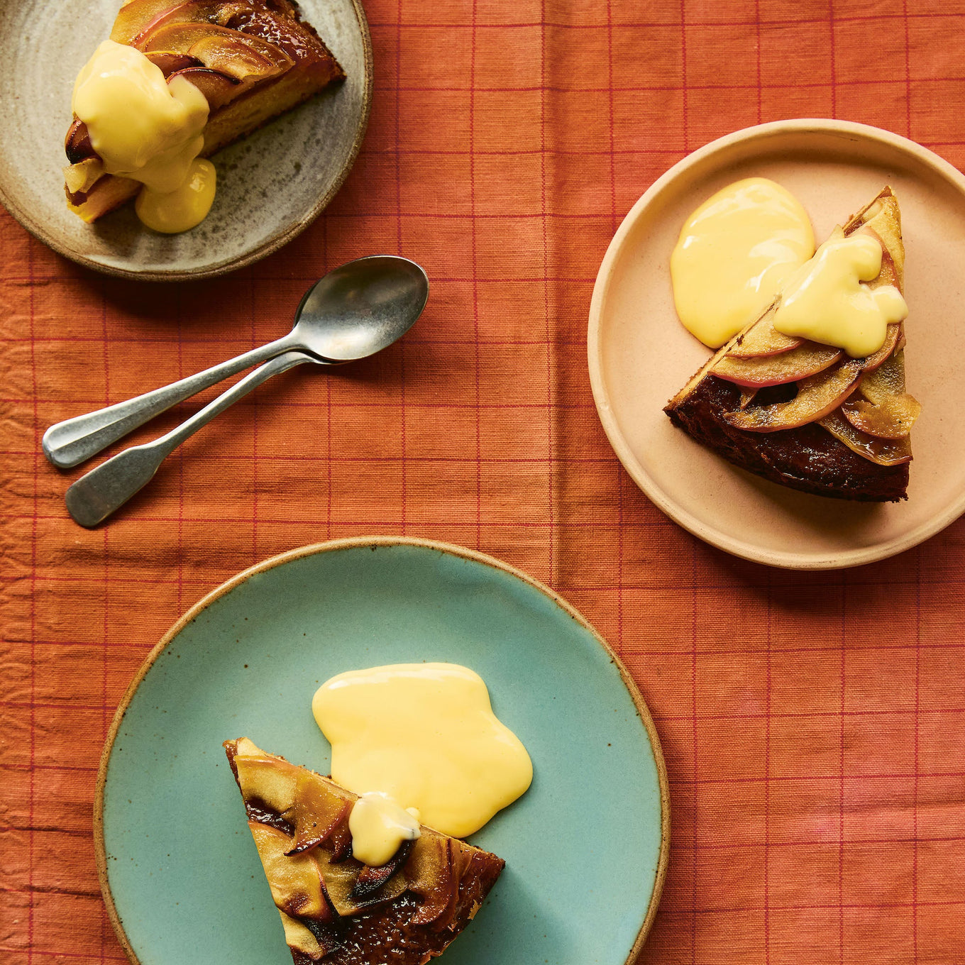 Exploding Bakery Bake It Easy Toffee Apple Cake