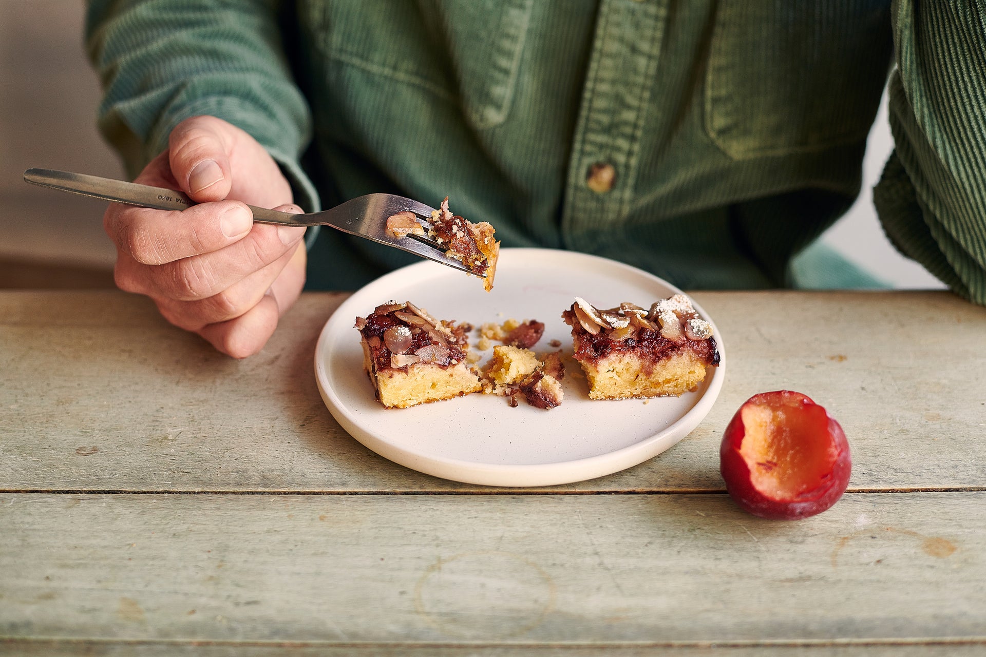 Exploding Bakery Cake & Brownie Delivery UK Wide Order Online Now