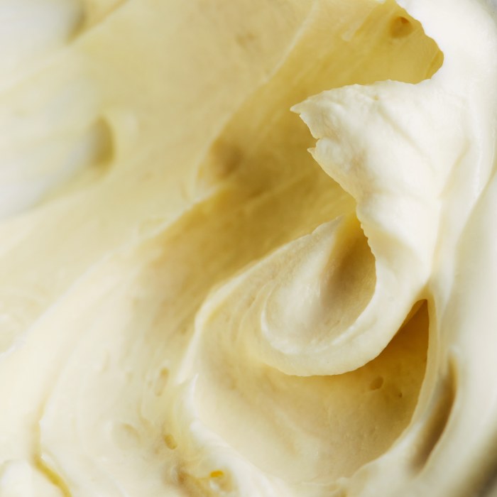 Cream Cheese icing for Carrot Cake. Wholesale. 